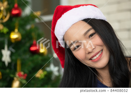 Asian young people in Christmas 84408032