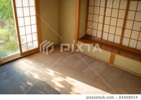 A state of changing the tatami mat A state of changing the tatami mat 84408054
