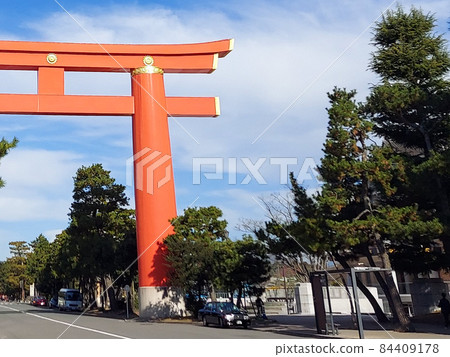 平安神宮的牌坊 84409178