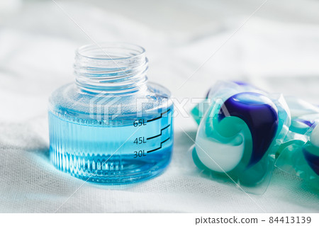 Image material of liquid detergent and gel ball laundry detergent Image material of liquid detergent and gel ball laundry detergent 84413139