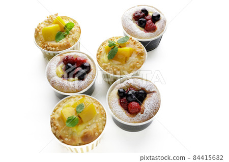 Brioche bread 84415682