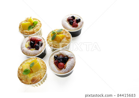 Brioche bread 84415683