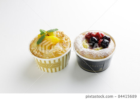 Brioche bread 84415689