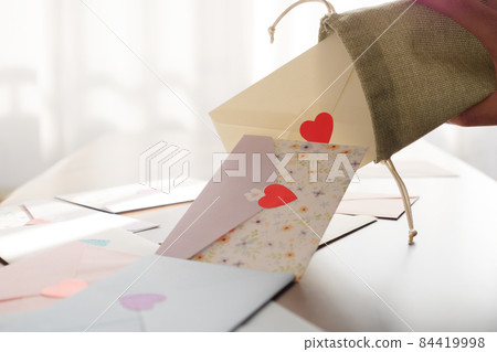Send a lot of love letters from the pouch Send a lot of love letters from the pouch 84419998