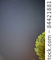 夜城倒映在水面 84421881