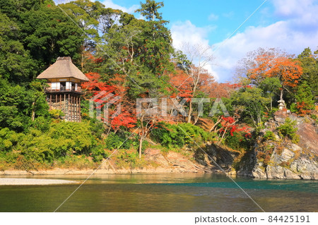 [愛媛縣] 秋天的花柳山莊 84425191