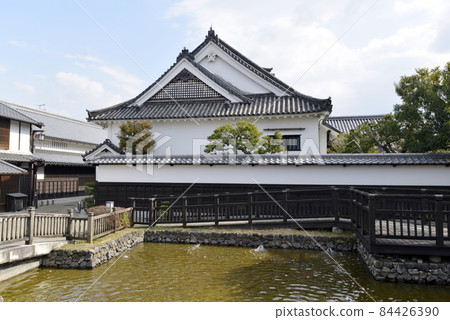 奈良縣柏原市今井町今西家族住宅街景 84426390