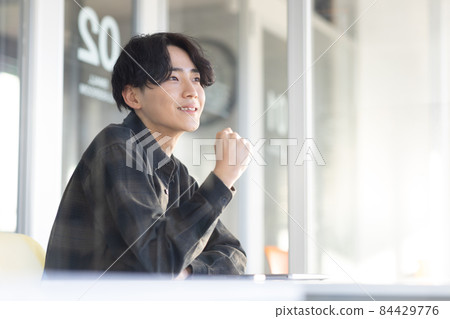 Refreshing young man 84429776