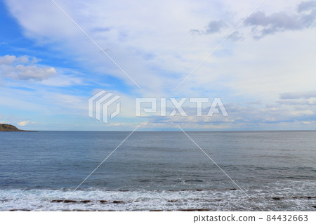 Sea sky clouds coast waves 84432663