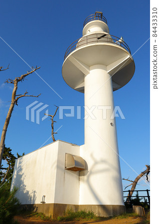 宮城縣氣仙沼市氣仙沼大島龍舞崎(大島龍舞崎)的“陸前大島燈塔” 宮城縣氣仙沼市氣仙沼大島龍舞崎(大島龍舞崎)的“陸前大島燈塔” 84433310