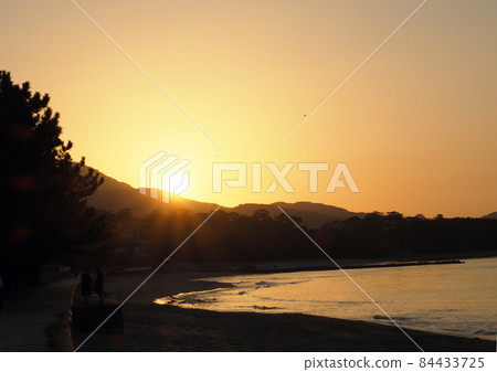 萩市菊濱的晚霞景色 萩市菊濱的晚霞景色 84433725