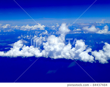 Cloud cover 84437484