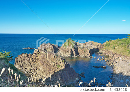 [Tateiwa (from the Taisei Kofungun Observatory)] Takeno, Tango-cho, Kyotango City, Kyoto Prefecture 84438428