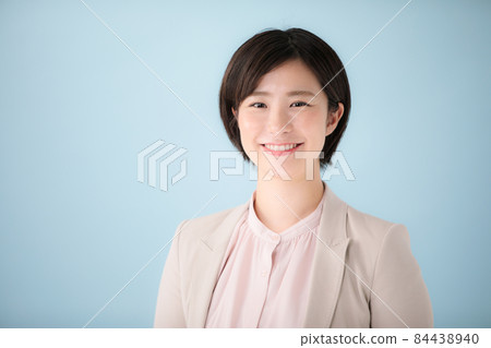 Young lady portrait 84438940