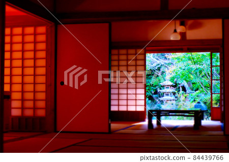 位於鎌倉古城鎌倉五山的第四大寺廟淨智寺 位於鎌倉古城鎌倉五山的第四大寺廟淨智寺 84439766