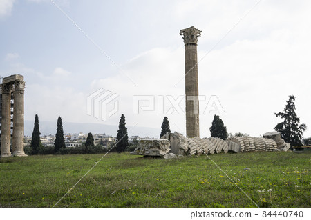 Temple of Olympian Zeus in Athens, Greece Temple of Olympian Zeus in Athens, Greece 84440740