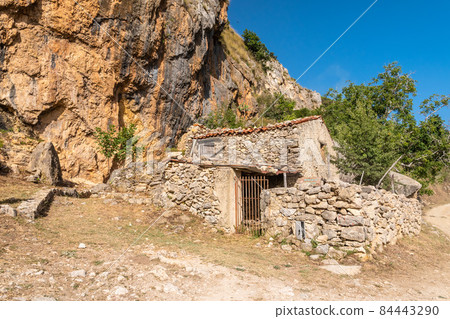 Ruins of Molisa village in Galati Mamertino town, Sicily Ruins of Molisa village in Galati Mamertino town, Sicily 84443290