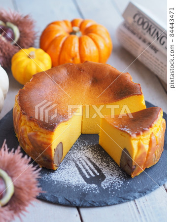 秋日甜食南瓜芝士蛋糕 84443471