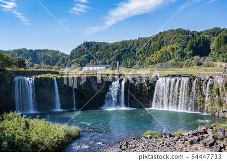 Waterfall of Hatassiri 84447733