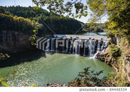 Sinking Falls Sinking Falls 84448334