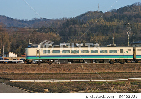 北陸本線 Morimoto-Tsubata JR 東 485 系列 T15 編隊（新潟）⑥ Kuha 481-1007 Sea side 84452333