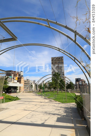 [Shibuya Ward] Miyashita Park 84453389
