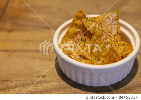 Delicious tortilla chips 84455317