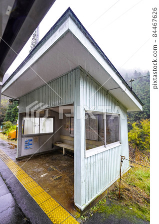 Waiting room at Kinno Station on the Iida Line Waiting room at Kinno Station on the Iida Line 84467626