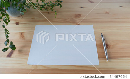 Blank paper and pen Blank paper and pen 84467664