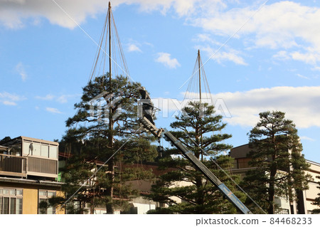 Yukitsuri work in Hida Takayama Jinyamae Square Yukitsuri work in Hida Takayama Jinyamae Square 84468233