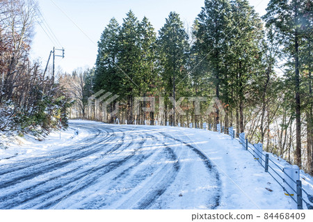 雪道/冰谷（Onbara湖周圍） 84468409