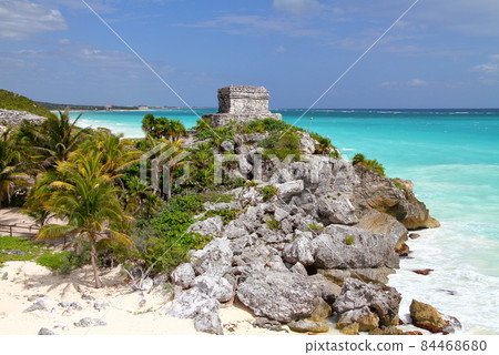 Quintana Roo, Yucatan Peninsula, Mexico Ruins of Mayan Civilization Tulum Wind Temple and Turquoise Caribbean Sea Quintana Roo, Yucatan Peninsula, Mexico Ruins of Mayan Civilization Tulum Wind Temple and Turquoise Caribbean Sea 84468680