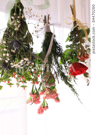 Swag on the windowsill Swag on the windowsill 84470260