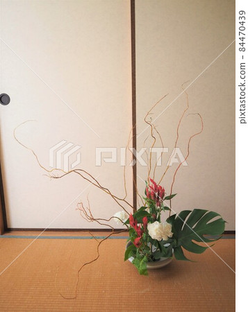 Ikebana work Ikebana work 84470439