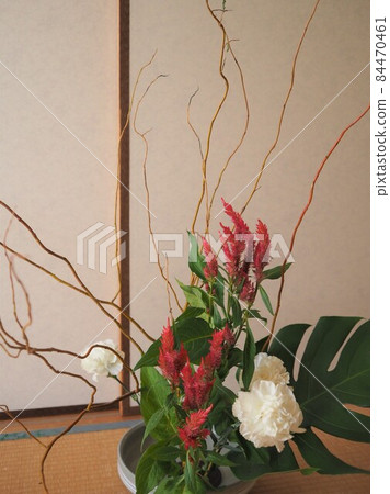 Ikebana work 84470461