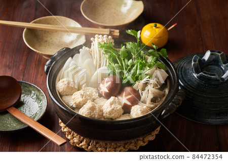 Chicken dumpling pot 84472354