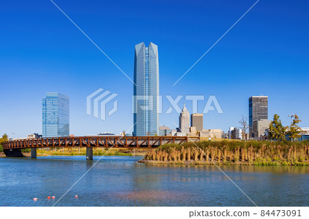 Sunny view of the downtown skyline Sunny view of the downtown skyline 84473091