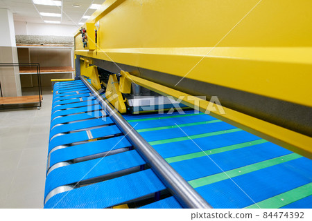 Automatic industrial line for washing and cleaning carpets 84474392
