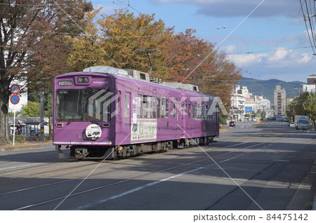 Arashiyama train on an autumn day Arashiyama train on an autumn day 84475142