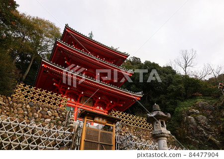 岐阜公園三層塔的秋景 岐阜公園三層塔的秋景 84477904