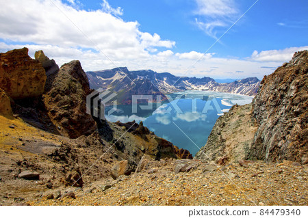 從中國北部看白頭山天地 84479340