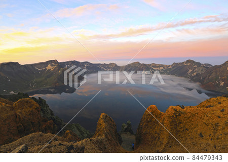 從中國北部看白頭山天地 84479343