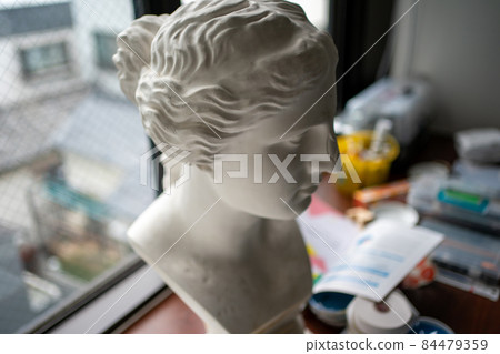 Plaster statue of art school Plaster statue of art school 84479359