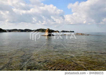 田邊灣/鹿島（從Hotel Harvest Nanki Tanabe眺望）[和歌山縣田邊市] 84486033