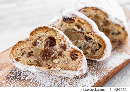 德式聖誕蛋糕 德式聖誕蛋糕 84486681