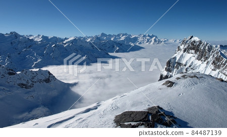 Mountains and sea of fog Mountains and sea of fog 84487139