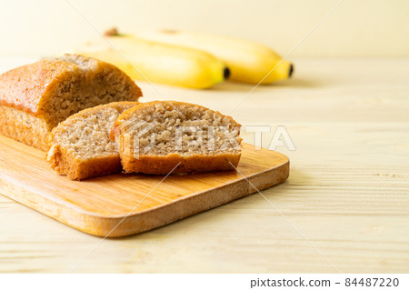 Homemade banana bread sliced 84487220