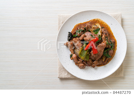 Stir-Fried Black Pepper with Duck 84487270