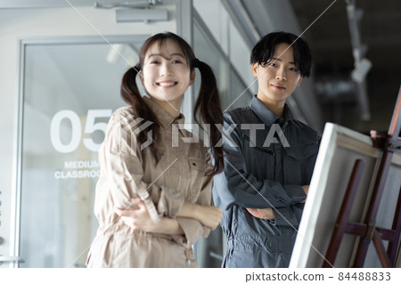 Young student drawing a picture Young student drawing a picture 84488833