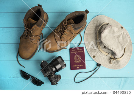 Ready to go taking pictures Ready to go taking pictures 84490850